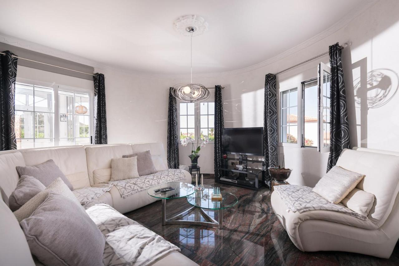 אל קאמפיו Villa Bruges Busot 3 Bath 3 Bed מראה חיצוני תמונה