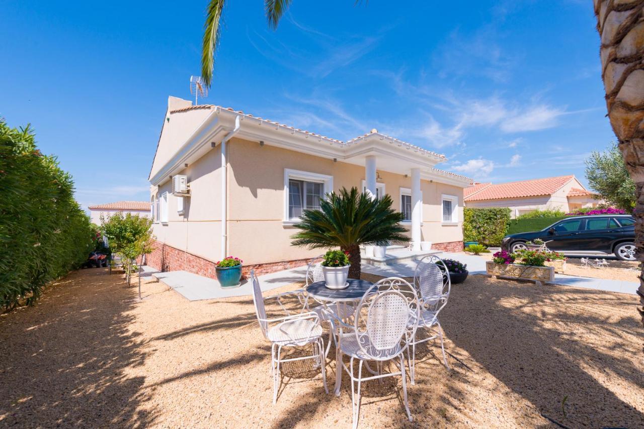 אל קאמפיו Villa Bruges Busot 3 Bath 3 Bed מראה חיצוני תמונה