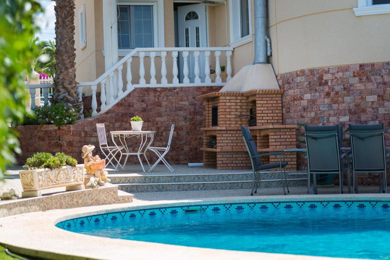אל קאמפיו Villa Bruges Busot 3 Bath 3 Bed מראה חיצוני תמונה